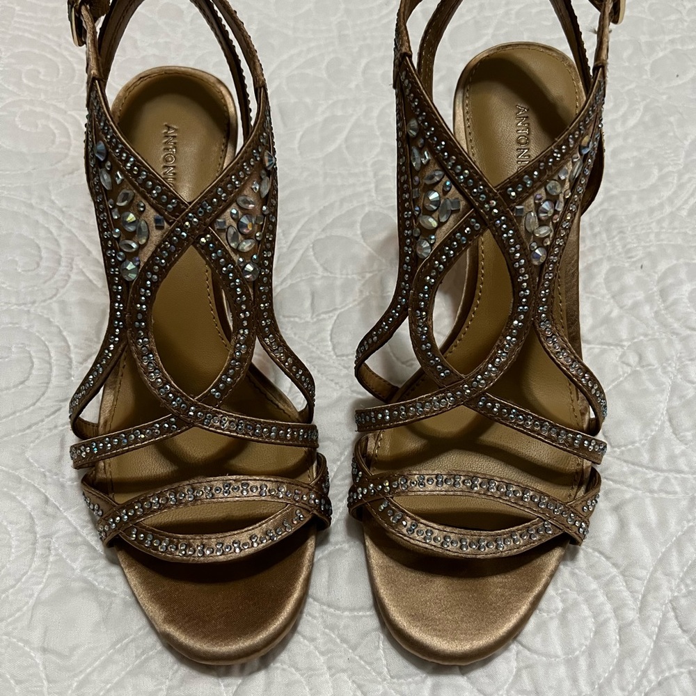 Antonio Bare Heels size 7.5